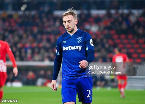 Jarrod Bowen of West Ham United looks dejected during the UEFA Europa League 2023/24 round of 16 first leg match between Sport-Club Freiburg and West...