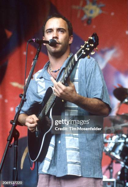 Dave Matthews of Dave Matthews Band performs during H.O.R.D.E. Festival at Shoreline Amphitheatre on July 23, 1996 in Mountain View, California.