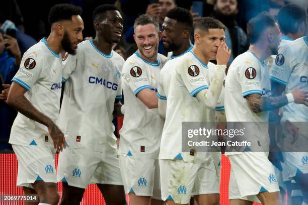 Jordan Veretout of Marseille celebrates his goal with Pierre-Emerick Aubameyang, Ismaila Sarr, Chancel Mbemba, Amine Harit of Marseille during the...
