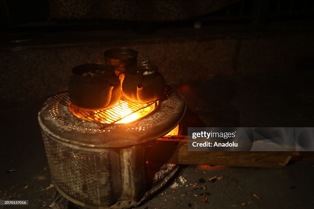 Sahur meal of Ramadan in a shelter on Gaza as Israeli attacks continue