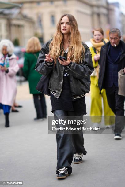 French Modelling 320,904 Famous French Models Stock Photos, High-Res Pictures, and ...