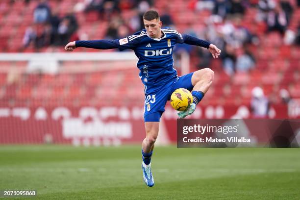 Abel Bretones of Real Oviedo controls the ball during the LaLiga Hypermotion match between Albacete BP and Real Oviedo at Estadio Carlos Belmonte on...