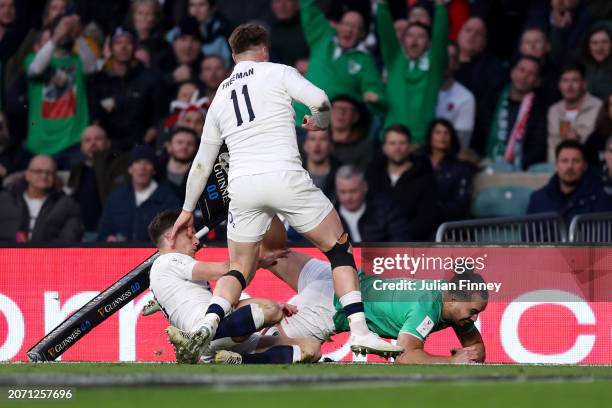 James Lowe of Ireland scores his team's first try during the Guinness Six Nations 2024 match between England and Ireland at Twickenham Stadium on...