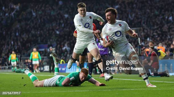 George Furbank of England scores their second try during the Guinness Six Nations 2024 match between England and Ireland at Twickenham Stadium on...