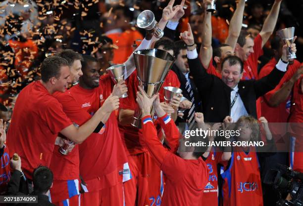 Moscow players celebrate after winning the Euroleague Final Four basketball final game against Maccabi Tel Aviv on May 04, 2008 at Palacio de los...