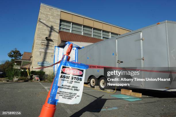 The old post office has asbestos removed from the premises in preparation for it's demolition on Monday, Sept. 14, 2015 in Niskayuna, N.Y. Albany...