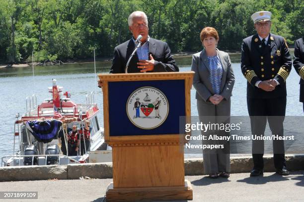 Former Albany mayor Jerry Jennings speaks before the unveiling of a memorial sign on Albany's Marine 1 Fire Boat to honor former fire chief Robert...