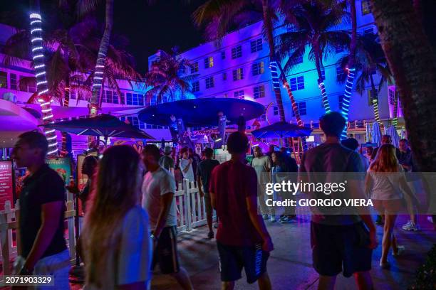 2,281 Miami Beach Spring Break Stock Photos, High-Res Pictures, and ...