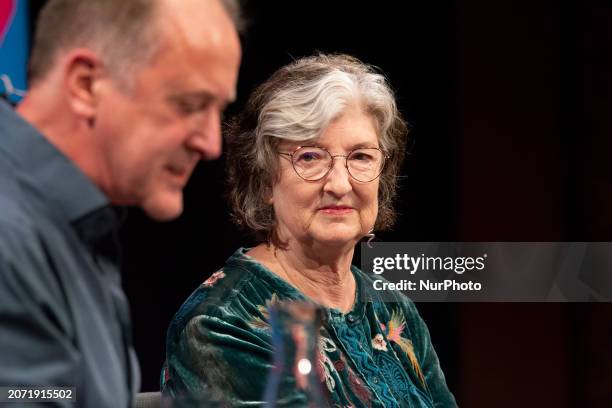 Kingsolver 93 Barbara Kingsolver Photos & High Res Pictures - Getty Images