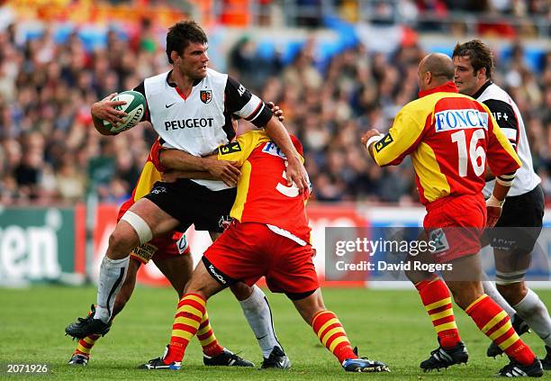 Fabien Pelous of Toulouse looks for support during the Heineken Cup Final between Perpignan and Toulouse on May 24, 2003 at Lansdowne Road in Dublin,...