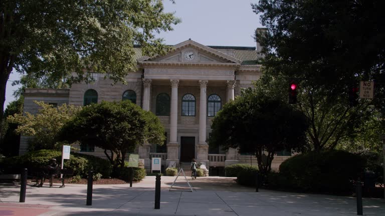 Decatur Mo Atlanta Decatur Courthouse 4K 48FPS SLO-MO 동영상 (2071940527) - 게티이미지뱅크