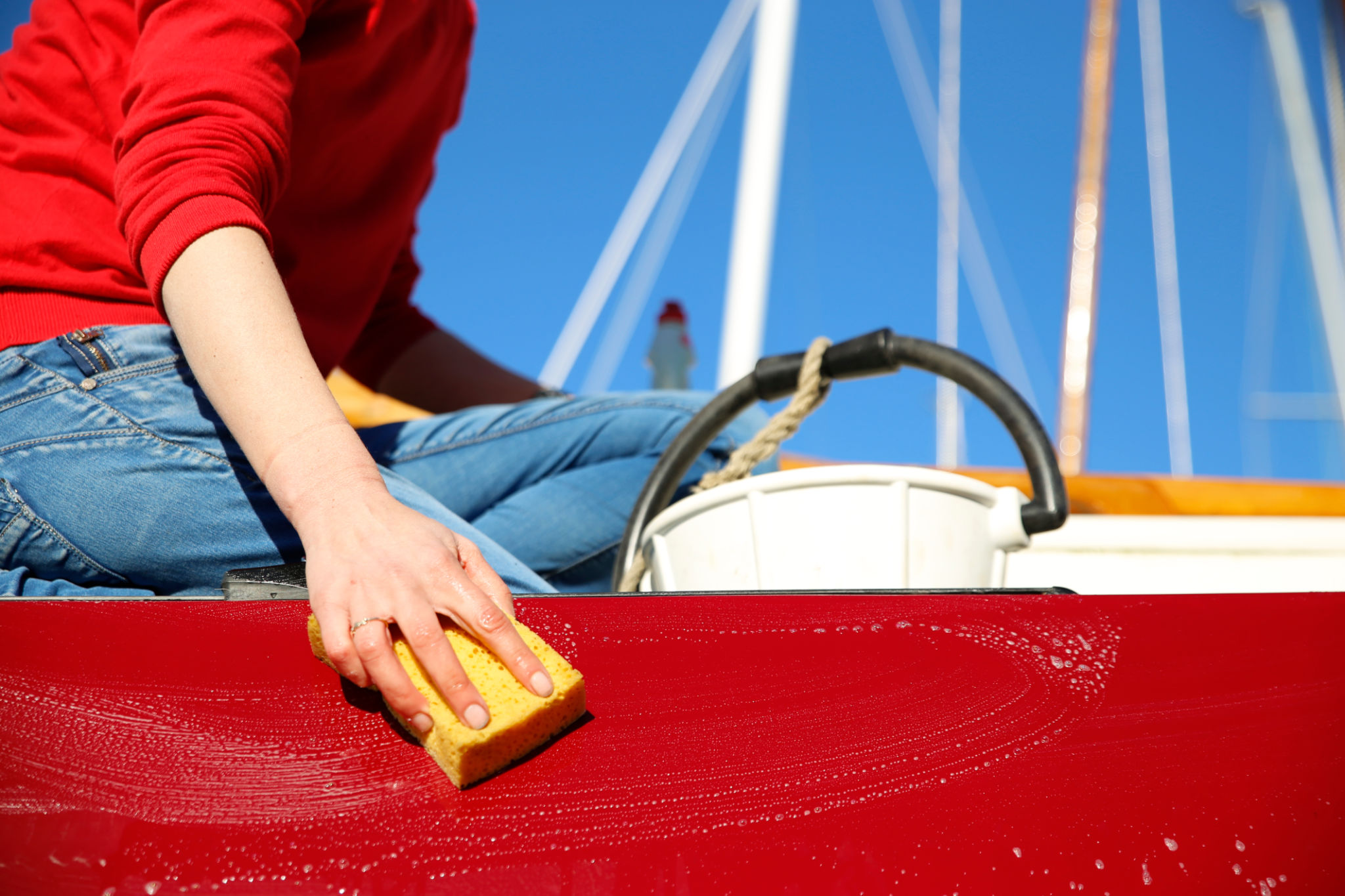 yacht hull cleaning