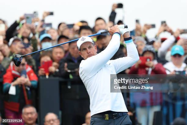 Henrik Stenson of MAJESTICKS GC hits a tee shot on 1st hole during day three of the LIV Golf Invitational - Hong Kong at The Hong Kong Golf Club on...
