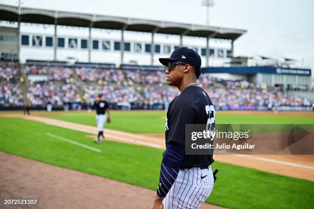 Juan Soto of the New York Yankees walks to the dugout in the middle of the second inning against the Tampa Bay Rays during a 2024 Grapefruit League...