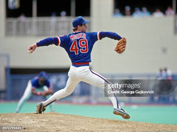 Pitcher Jamie Moyer of the Chicago Cubs pitches against the Pittsburgh Pirates during a Major League Baseball game at Three Rivers Stadium in 1988 in...