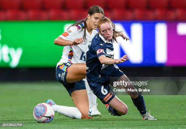 Beatrice Goad of the Victory competes with Ella Tonkin of Adelaide United during the A-League Women round 19 match between Adelaide United and...