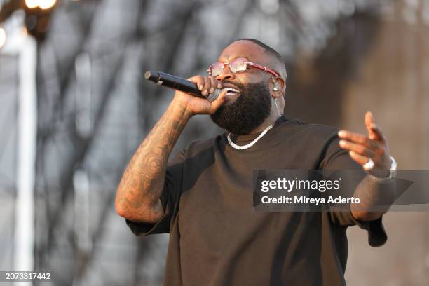 Rock Ross Rapper 3,963 Rick Ross Rapper Stock Photos, High-Res Pictures, and Images ...