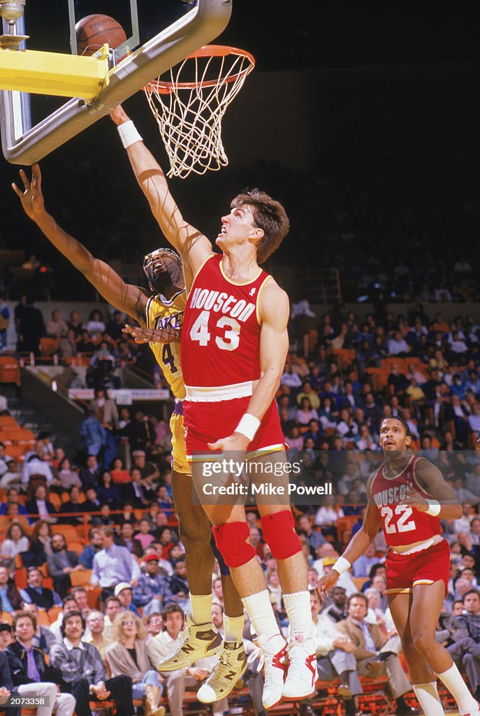 Jim Peterson Rockets Jim Peterson of the Houston Rocket makes a layup in a game against ...