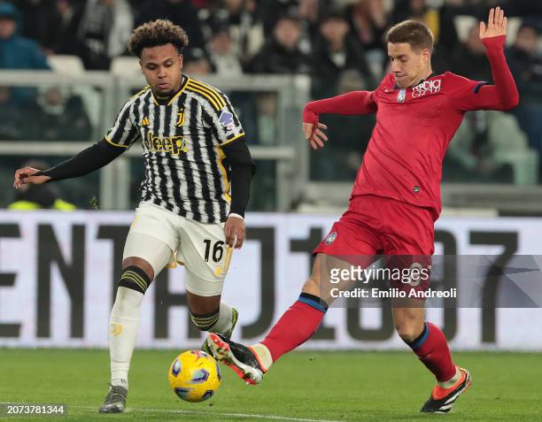 Weston Mckennie of Juventus is challenged by Mario Pasalic of Atalanta BC during the Serie A TIM match between Juventus and Atalanta BC at Allianz...
