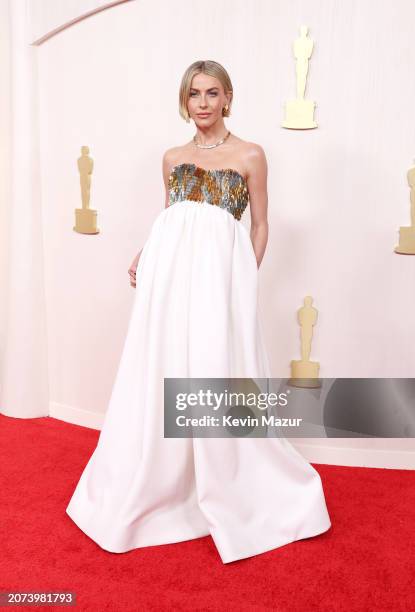 Julianne Hough attends the 96th Annual Academy Awards on March 10, 2024 in Hollywood, California.