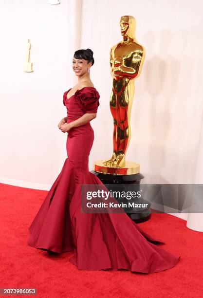 Liza Koshy attends the 96th Annual Academy Awards on March 10, 2024 in Hollywood, California.