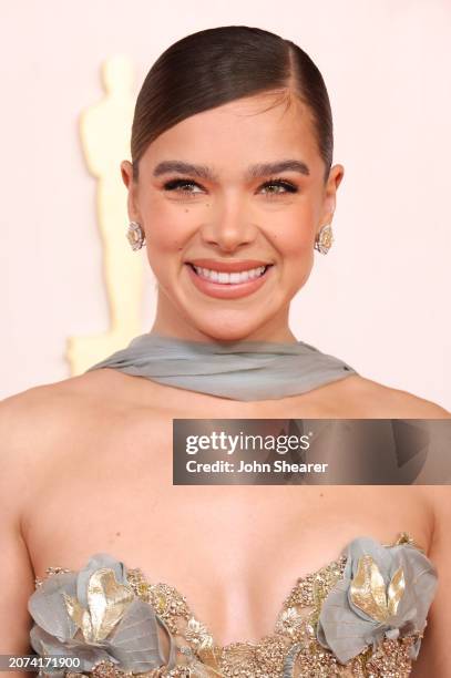 Hailee Steinfeld attends the 96th Annual Academy Awards on March 10, 2024 in Hollywood, California.