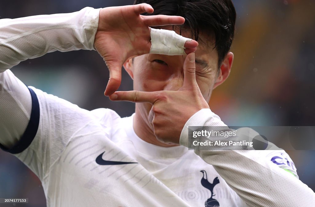 Aston Villa v Tottenham Hotspur - Premier League