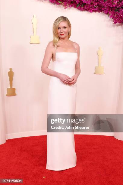 Kirsten Dunst attends the 96th Annual Academy Awards on March 10, 2024 in Hollywood, California.