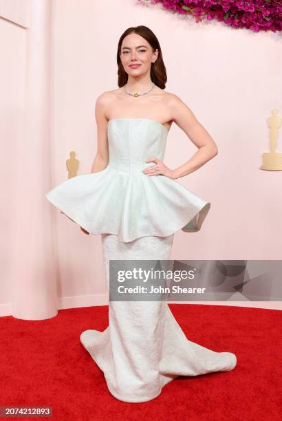 Emma Stone attends the 96th Annual Academy Awards on March 10, 2024 in Hollywood, California.