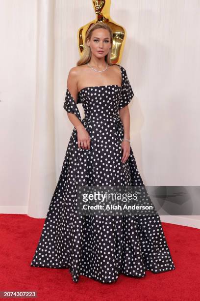 Jennifer Lawrence attends the 96th Annual Academy Awards on March 10, 2024 in Hollywood, California.