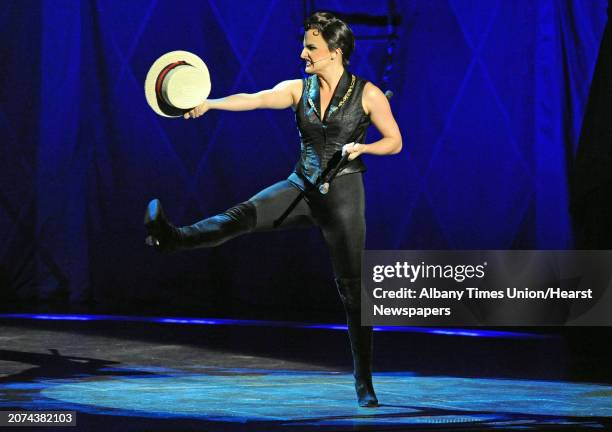 Lisa R Karling 100 Stephen Paulus Stock Photos, High-Res Pictures, and Images - Getty ...