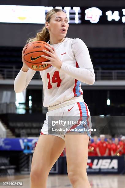 Emily Howey 64 Topper Stadium Stock Photos, High-Res Pictures, and Images - Getty ...