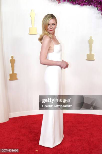 Kirsten Dunst attends the 96th Annual Academy Awards at Dolby Theatre on March 10, 2024 in Hollywood, California.