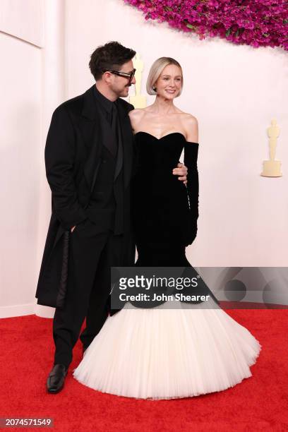 Marcus Mumford and Carey Mulligan attend the 96th Annual Academy Awards on March 10, 2024 in Hollywood, California.