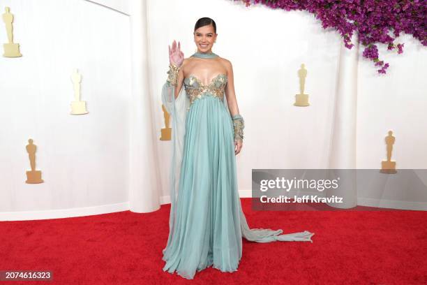 Hailee Steinfeld attends the 96th Annual Academy Awards on March 10, 2024 in Hollywood, California.