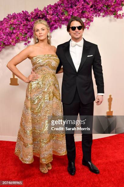 Tamsin Egerton and Josh Hartnett attend the 96th Annual Academy Awards on March 10, 2024 in Hollywood, California.