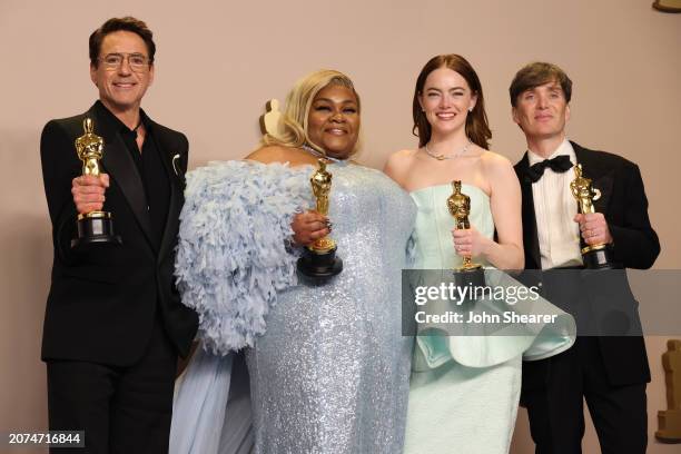 Robert Downey Jr., winner of the Best Actor in a Supporting Role award for “Oppenheimer”, Da'Vine Joy Randolph, winner of the Best Supporting Actress...