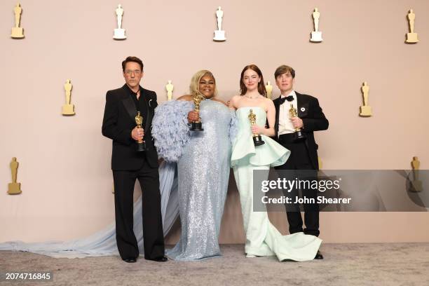 Robert Downey Jr., winner of the Best Actor in a Supporting Role award for “Oppenheimer”, Da'Vine Joy Randolph, winner of the Best Supporting Actress...