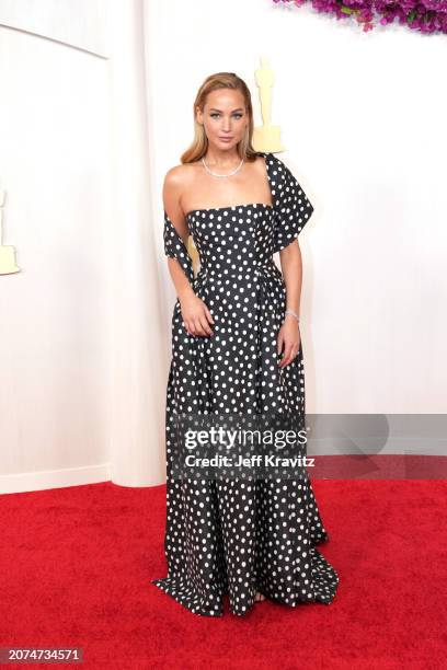 Jennifer Lawrence attends the 96th Annual Academy Awards at Dolby Theatre on March 10, 2024 in Hollywood, California.