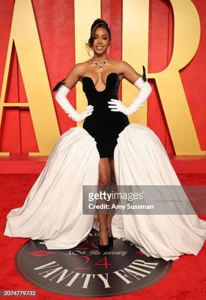 Kelly Rowland attends the 2024 Vanity Fair Oscar Party Hosted By Radhika Jones at Wallis Annenberg Center for the Performing Arts on March 10, 2024...
