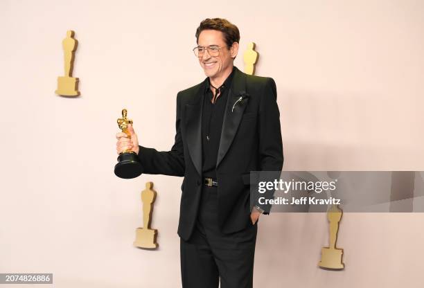 Robert Downey Jr., winner of the Best Actor in a Supporting Role award for “Oppenheimer”, pose in the press room during the 96th Annual Academy...