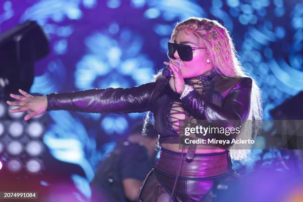 Litte Kim Rapper 2,124 Rapper Lil Kim Photos & High Res Pictures - Getty Images