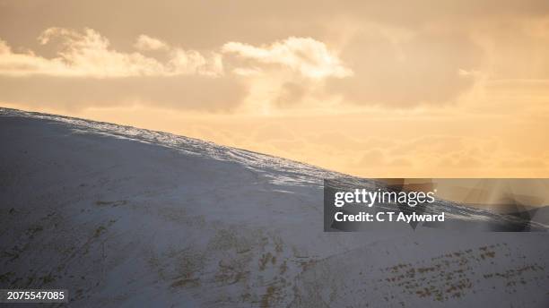 Snow Bound Ridge T Snow Photos and Premium High Res Pictures - Getty Images
