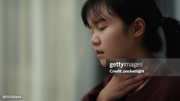 teenage girl sore throat. - girl neck stock pictures, royalty-free photos & images