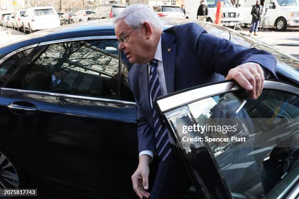 Senator Bob Menendez arrives at a Manhattan court for an arraignment on new charges in the federal bribery case against him and his wife Nadine...