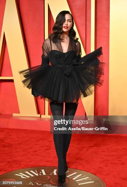 Irina Shayk attends the 2024 Vanity Fair Oscar Party hosted by Radhika Jones at Wallis Annenberg Center for the Performing Arts on March 10, 2024 in...