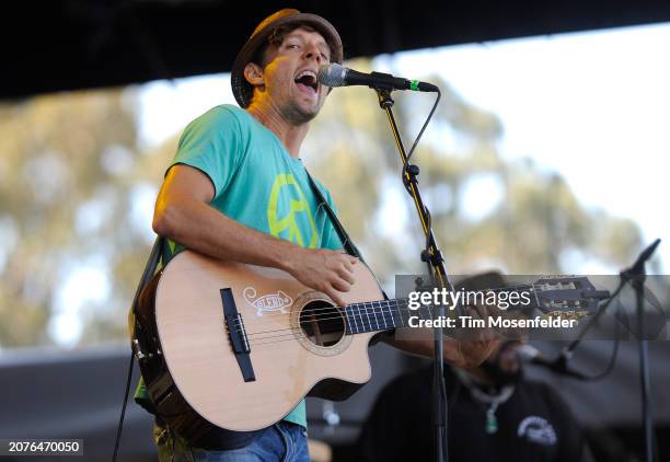 Jason Mraz performs during the Outside Lands Music & Arts festival at the Polo Fields in Golden Gate Park on August 29, 2009 in San Francisco,...