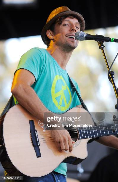 Jason Mraz performs during the Outside Lands Music & Arts festival at the Polo Fields in Golden Gate Park on August 29, 2009 in San Francisco,...