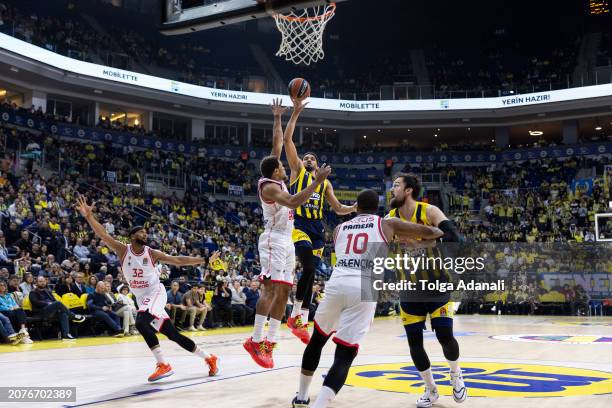 Amine Noua, #17 of Fenerbahce Beko Istanbul in action during the Turkish Airlines EuroLeague Regular Season Round 29 match between Fenerbahce Beko...