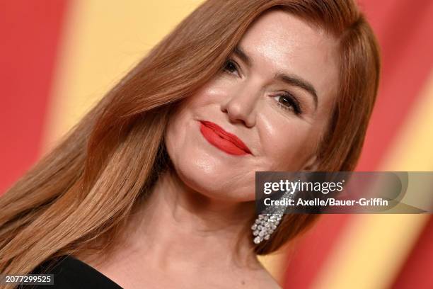 Isla Fisher attends the 2024 Vanity Fair Oscar Party hosted by Radhika Jones at Wallis Annenberg Center for the Performing Arts on March 10, 2024 in...